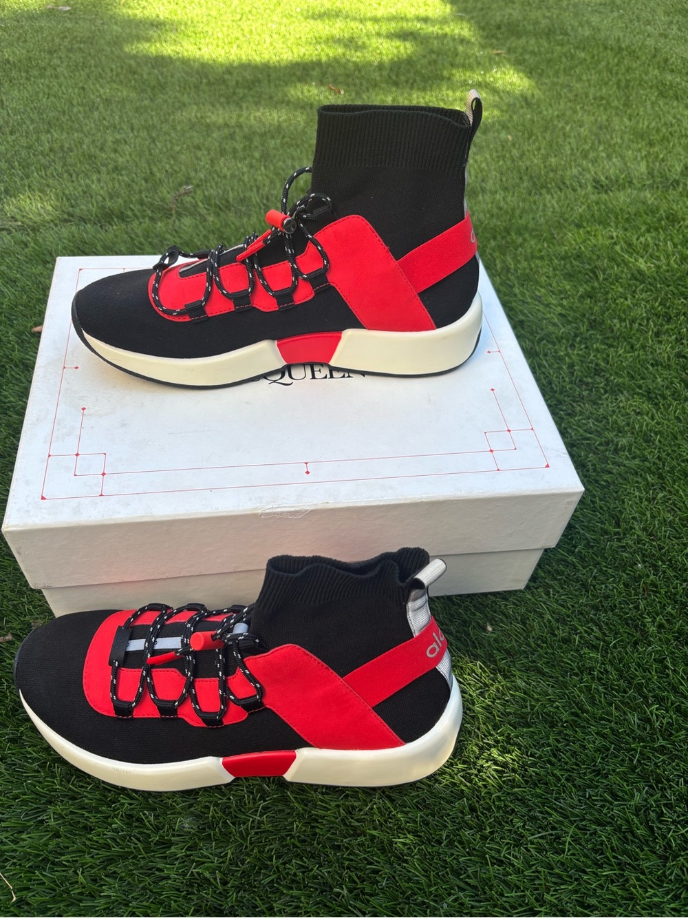 ALO Yoga Black and Red Knit High-Top Sneakers